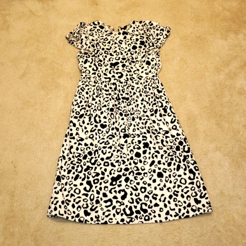 Stylish Black and White Leopard Print Dress, Sz Lg.